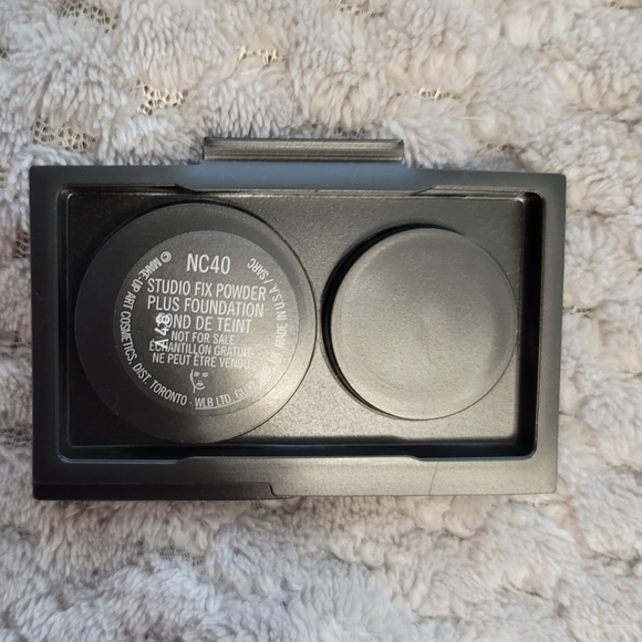 4 for $25 MAC STUDIO FIX POWDER FOUNDATION NC40 - Picture 6 of 10